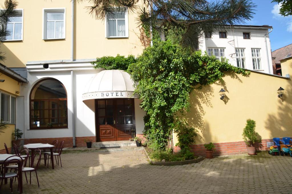 Hotel Labut Vrchlabi Exterior photo